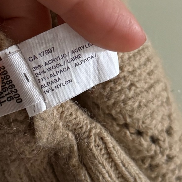 GAP Women's Beige Knit Cardigan - Picture 3 of 4